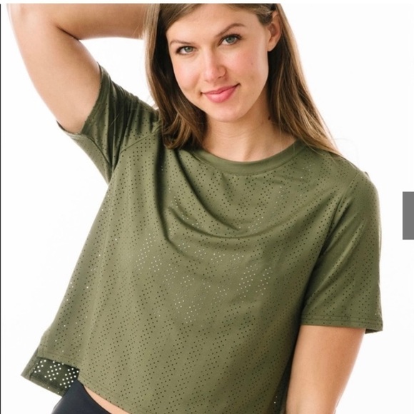 Zyia | Vertical Chill Tee Short Sleeve Spandex Olive Green Size  XS - Picture 2 of 9